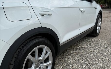 Volkswagen T-Roc I, 2020 год, 2 490 000 рублей, 13 фотография