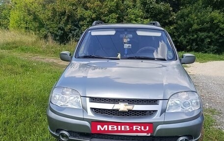 Chevrolet Niva I рестайлинг, 2011 год, 450 000 рублей, 4 фотография