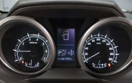 Toyota Land Cruiser Prado 150 рестайлинг 2, 2010 год, 2 390 000 рублей, 14 фотография