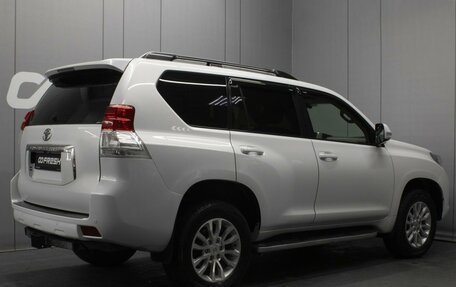 Toyota Land Cruiser Prado 150 рестайлинг 2, 2010 год, 2 390 000 рублей, 2 фотография
