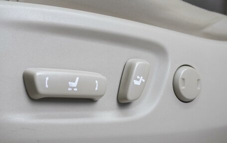 Toyota Land Cruiser Prado 150 рестайлинг 2, 2010 год, 2 390 000 рублей, 22 фотография