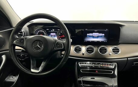 Mercedes-Benz E-Класс, 2016 год, 2 200 000 рублей, 14 фотография
