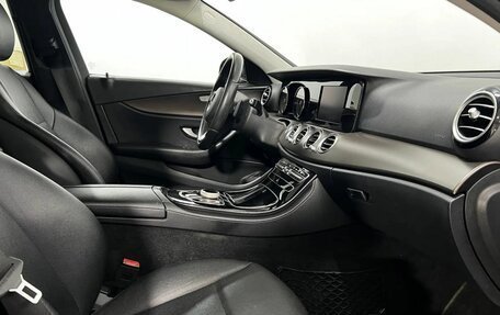 Mercedes-Benz E-Класс, 2016 год, 2 200 000 рублей, 11 фотография