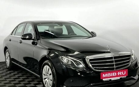 Mercedes-Benz E-Класс, 2016 год, 2 200 000 рублей, 4 фотография