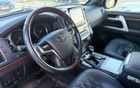 Toyota Land Cruiser 200, 2017 год, 8 500 000 рублей, 7 фотография