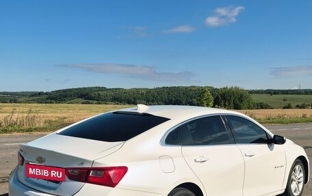 Chevrolet Malibu IX, 2016 год, 1 150 000 рублей, 4 фотография