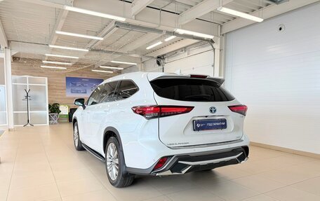 Toyota Highlander, 2021 год, 5 379 900 рублей, 4 фотография
