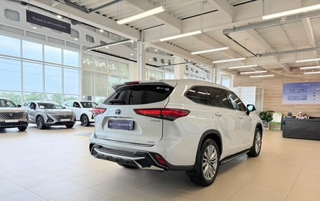 Toyota Highlander, 2021 год, 5 379 900 рублей, 6 фотография