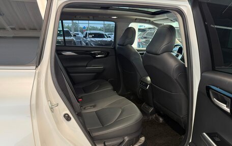 Toyota Highlander, 2021 год, 5 379 900 рублей, 19 фотография