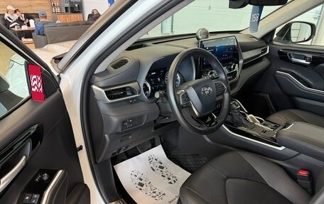 Toyota Highlander, 2021 год, 5 379 900 рублей, 10 фотография