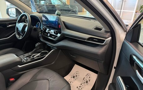 Toyota Highlander, 2021 год, 5 379 900 рублей, 12 фотография