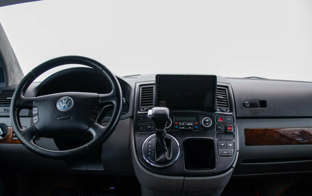 Volkswagen Multivan T5, 2006 год, 1 300 000 рублей, 10 фотография