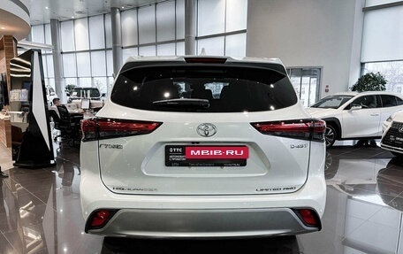 Toyota Highlander, 2026 год, 5 700 000 рублей, 6 фотография