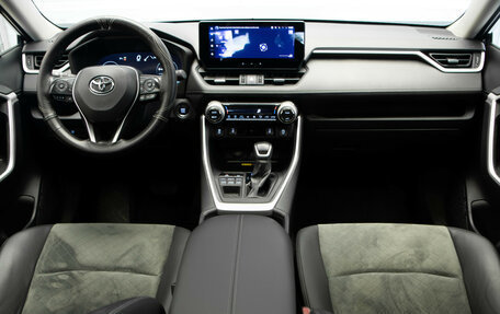 Toyota RAV4, 2023 год, 3 449 000 рублей, 8 фотография