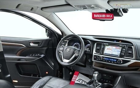 Toyota Highlander III, 2015 год, 2 655 000 рублей, 7 фотография