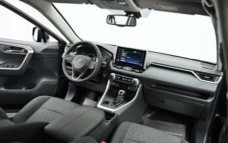 Toyota RAV4, 2021 год, 2 875 000 рублей, 6 фотография