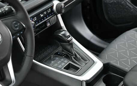 Toyota RAV4, 2021 год, 2 875 000 рублей, 9 фотография