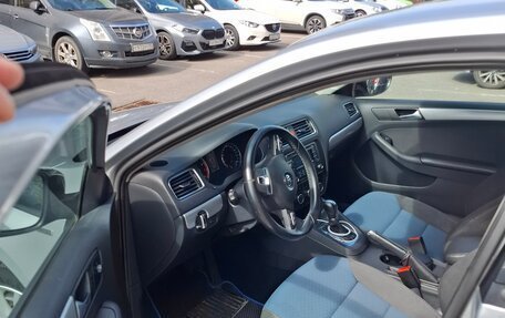 Volkswagen Jetta VI, 2013 год, 970 000 рублей, 6 фотография