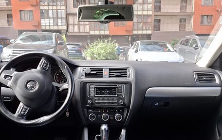 Volkswagen Jetta VI, 2013 год, 970 000 рублей, 7 фотография
