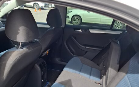 Volkswagen Jetta VI, 2013 год, 970 000 рублей, 8 фотография