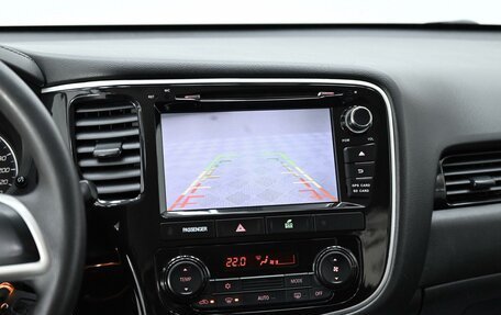Mitsubishi Outlander III рестайлинг 3, 2019 год, 1 865 000 рублей, 8 фотография