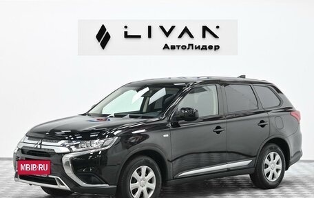 Mitsubishi Outlander III рестайлинг 3, 2019 год, 1 865 000 рублей, 3 фотография