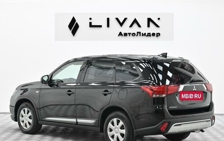 Mitsubishi Outlander III рестайлинг 3, 2019 год, 1 865 000 рублей, 2 фотография