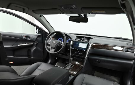 Toyota Camry, 2017 год, 1 765 000 рублей, 7 фотография