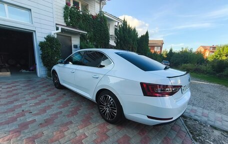 Skoda Superb III рестайлинг, 2018 год, 1 970 000 рублей, 4 фотография