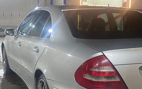 Mercedes-Benz E-Класс, 2004 год, 900 000 рублей, 6 фотография