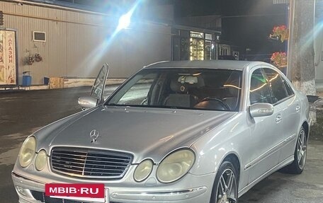 Mercedes-Benz E-Класс, 2004 год, 900 000 рублей, 2 фотография