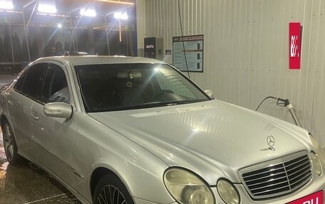 Mercedes-Benz E-Класс, 2004 год, 900 000 рублей, 17 фотография