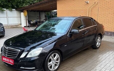 Mercedes-Benz E-Класс, 2012 год, 1 245 000 рублей, 10 фотография