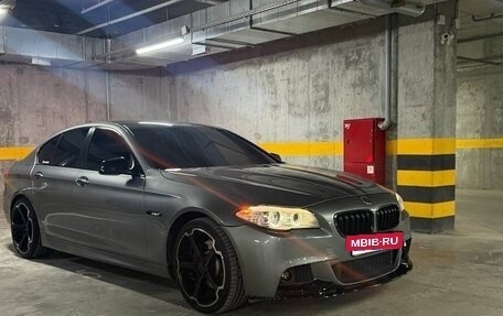 BMW 5 серия, 2011 год, 1 950 000 рублей, 2 фотография