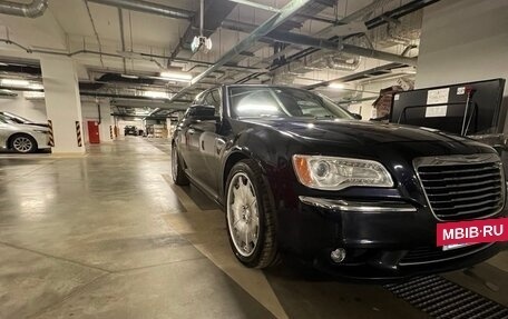 Chrysler 300C II, 2012 год, 2 100 000 рублей, 2 фотография