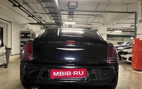 Chrysler 300C II, 2012 год, 2 100 000 рублей, 6 фотография