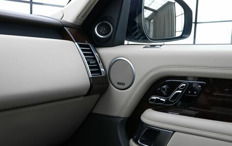 Land Rover Range Rover IV рестайлинг, 2018 год, 7 990 000 рублей, 10 фотография