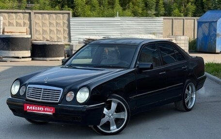 Mercedes-Benz E-Класс, 1996 год, 299 000 рублей, 4 фотография