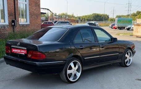 Mercedes-Benz E-Класс, 1996 год, 299 000 рублей, 12 фотография