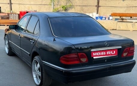 Mercedes-Benz E-Класс, 1996 год, 299 000 рублей, 9 фотография