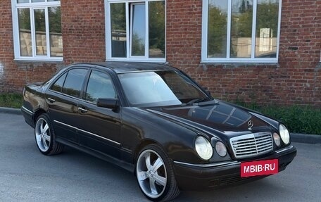 Mercedes-Benz E-Класс, 1996 год, 299 000 рублей, 7 фотография