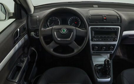 Skoda Octavia, 2011 год, 649 000 рублей, 10 фотография