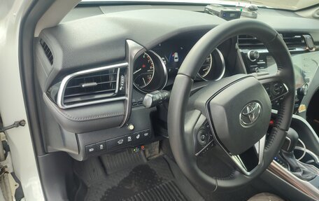 Toyota Camry, 2019 год, 2 450 000 рублей, 13 фотография