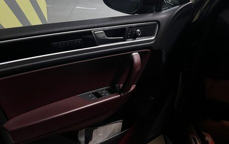 Volkswagen Touareg III, 2016 год, 3 300 000 рублей, 6 фотография