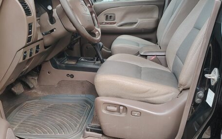 Toyota Land Cruiser Prado 90 рестайлинг, 2001 год, 1 000 000 рублей, 11 фотография
