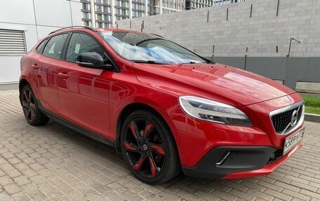 Volvo V40 II рестайлинг, 2017 год, 2 300 000 рублей, 3 фотография