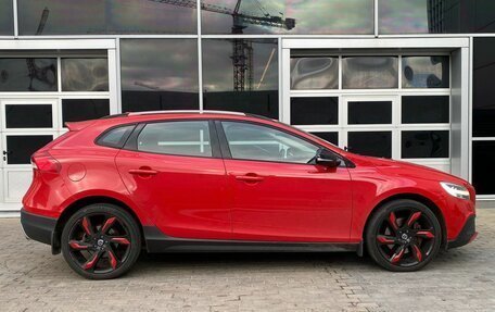 Volvo V40 II рестайлинг, 2017 год, 2 300 000 рублей, 4 фотография