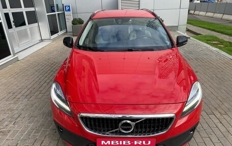 Volvo V40 II рестайлинг, 2017 год, 2 300 000 рублей, 2 фотография