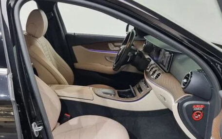 Mercedes-Benz E-Класс, 2021 год, 4 700 000 рублей, 6 фотография