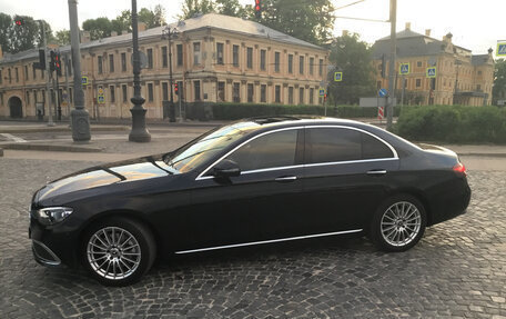 Mercedes-Benz E-Класс, 2021 год, 4 700 000 рублей, 4 фотография